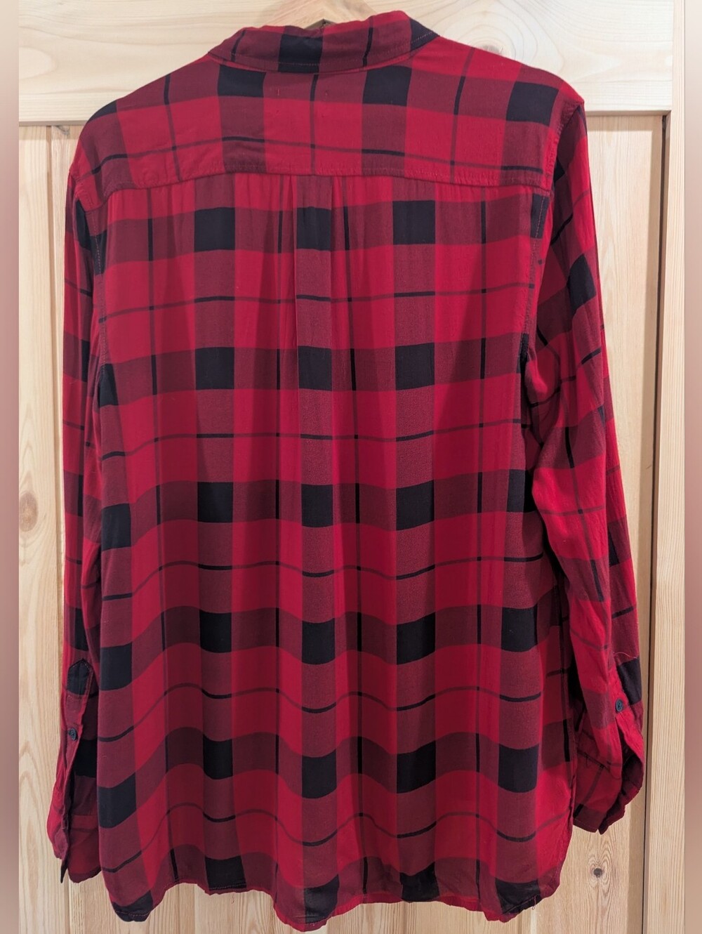 Wilfred Free 100% Rayon Red & Black Plaid Button-Up Shirt - Picture 5 of 9
